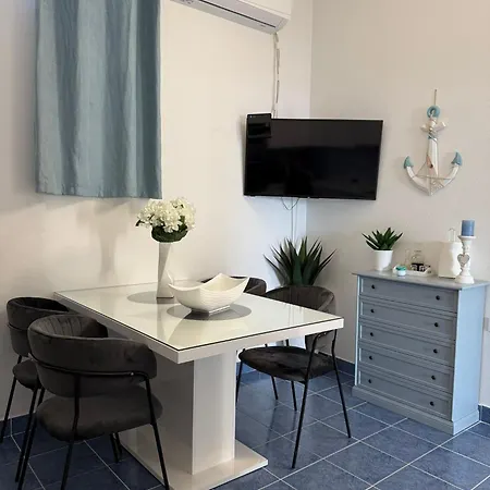 Sea Apartment *