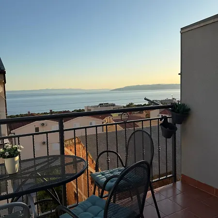 Apartment Sea